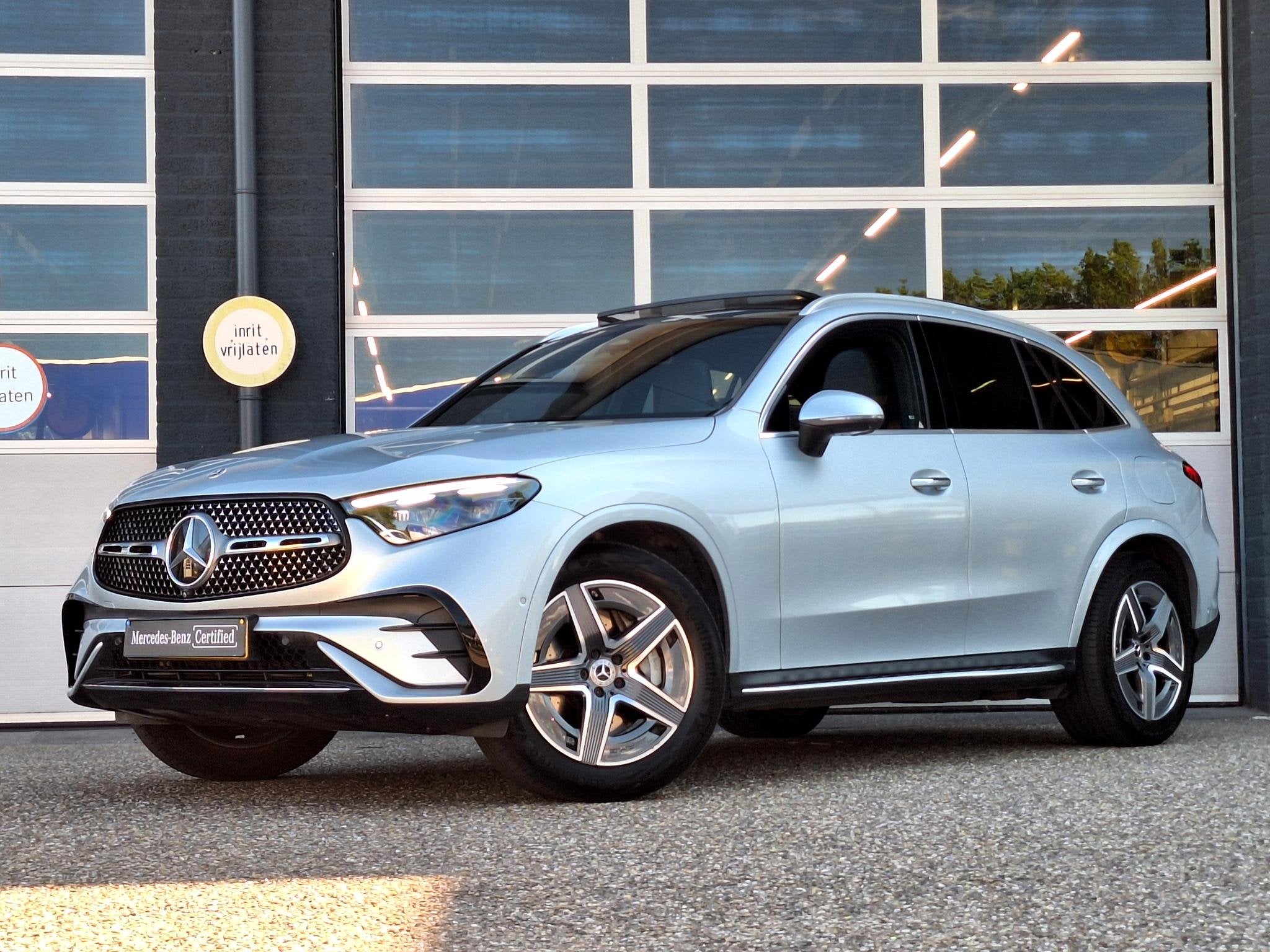 Mercedes-Benz GLC-klasse 300e 4MATIC AMG Line | Panoramadak, Automaat, Stof, Gebruikt, Euro 6