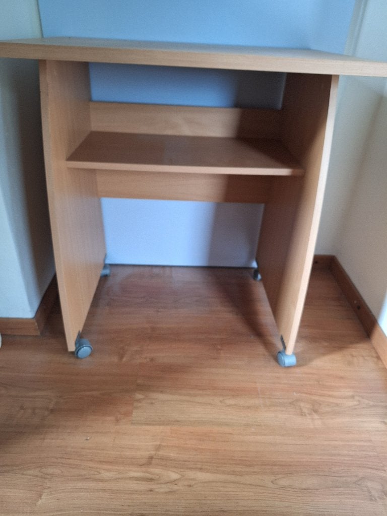 Bureau, Ophalen, Gebruikt, Spaanplaat of MDF, Schoolbureau