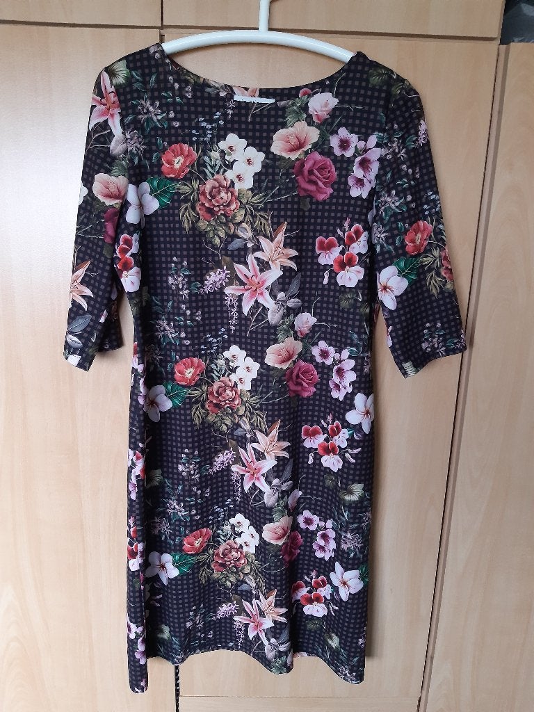 Leuke, gebloemde jurk van In Shape, maat L, Kleding | Dames, Jurken, Maat 38/40 (M), Ophalen of Verzenden, Zo goed als nieuw, Knielengte