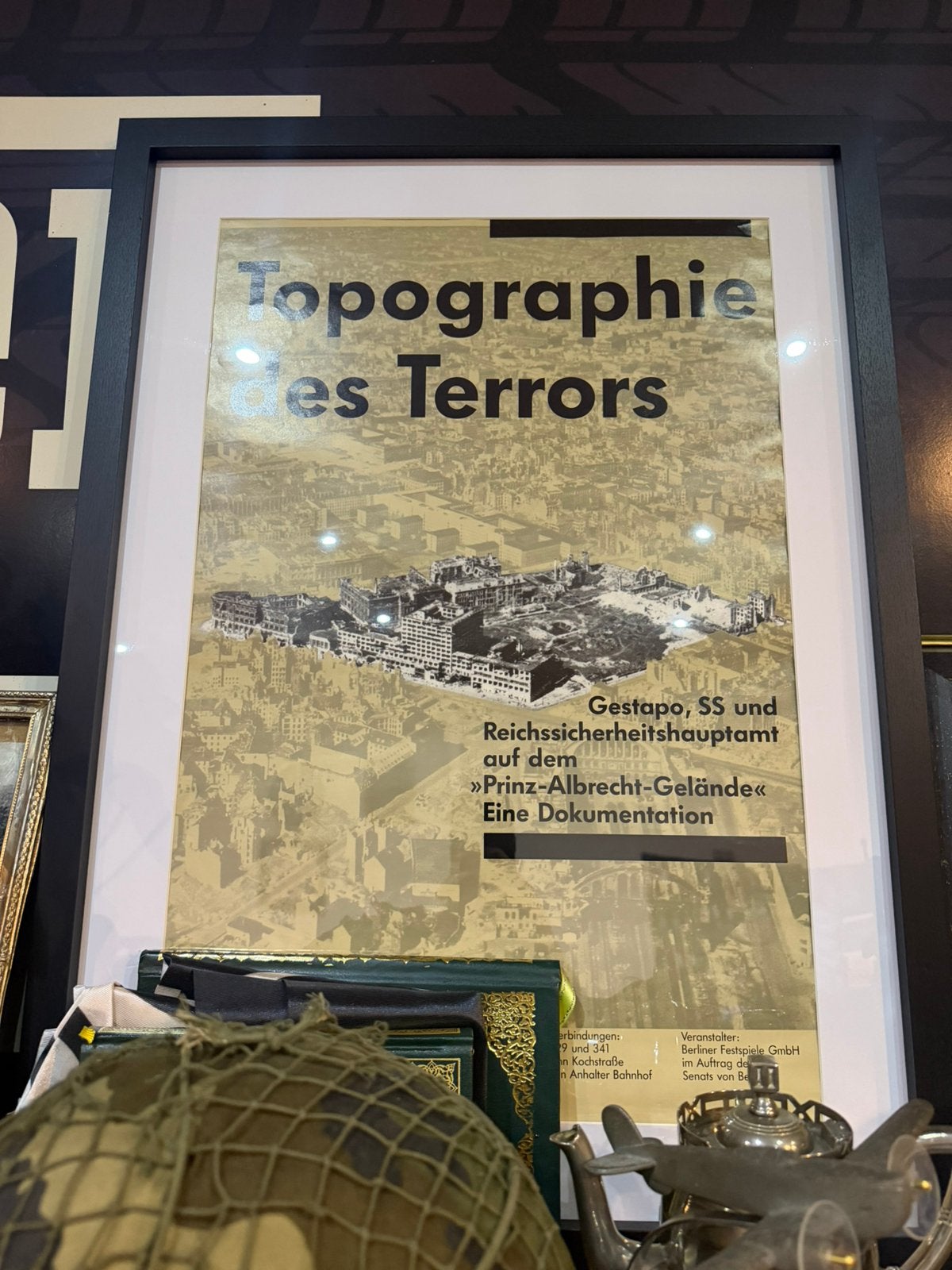 Anti Gestapo poster origineel 75 bij 52 cm, Ophalen of Verzenden, Zo goed als nieuw, Architecten