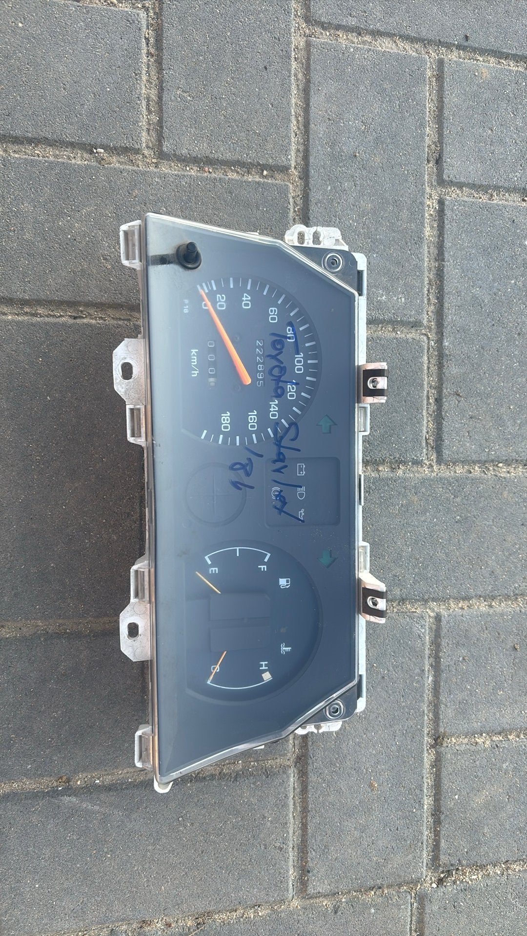 Een kilometer teller toyota starlet p7, Ophalen of Verzenden, Gebruikt, Toyota