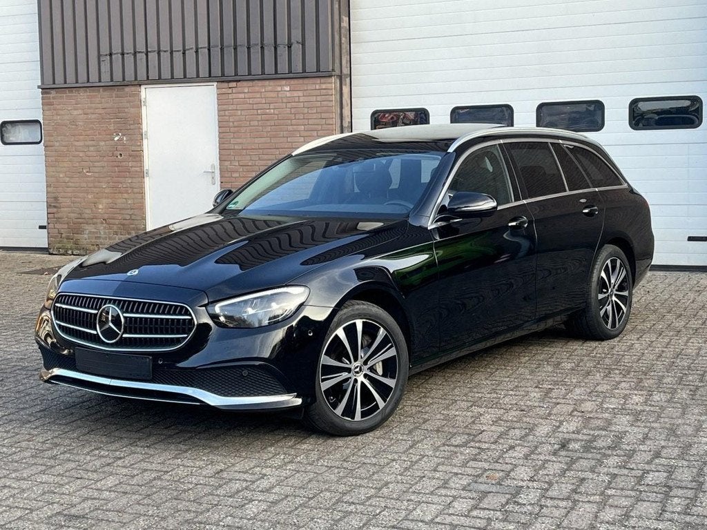 Mercedes-Benz E 300 DE 4MATIC Hybride Diesel + electric Esta, Auto's, Mercedes-Benz, Automaat, Gebruikt, 4 cilinders, Leder en Stof
