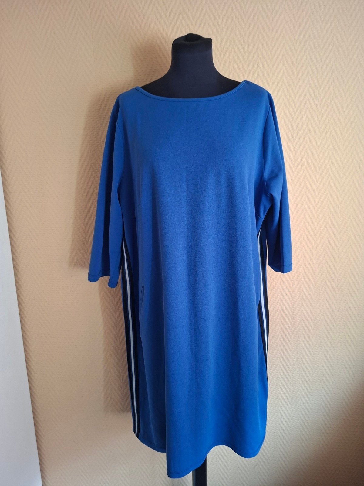 Prachtige blauwe jurk van Miss Etam, maat 46, Blauw, Maat 46/48 (XL) of groter, Ophalen of Verzenden, Zo goed als nieuw