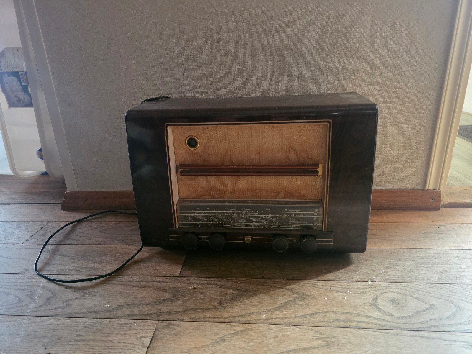 zeer oude radio, Ophalen