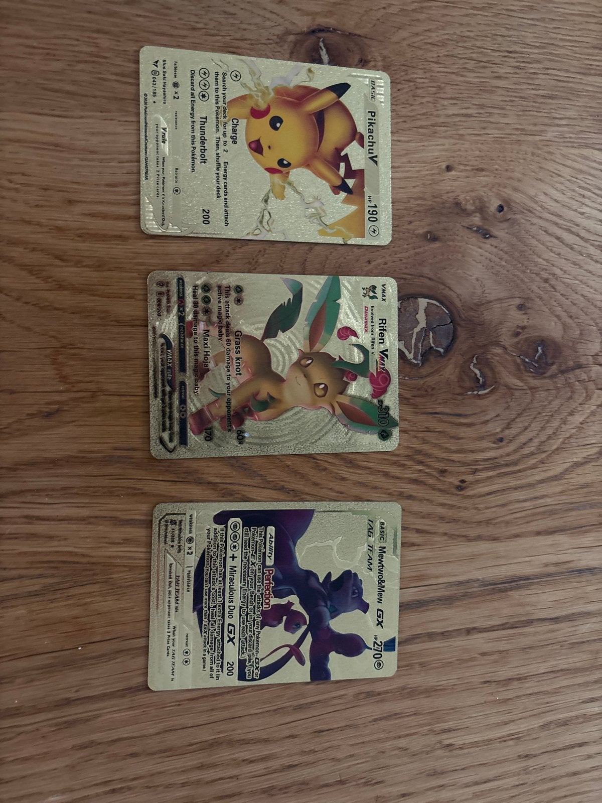 Gouden Pokémon Kaarten: Pikachu V, Rillaboom V, Mewtwo & Mew, Hobby en Vrije tijd, Verzamelkaartspellen | Pokémon, Ophalen of Verzenden