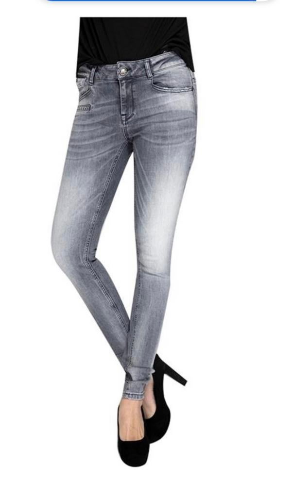 Zhrill jeans maat 28, Ophalen of Verzenden, Zo goed als nieuw, Blauw, W28 - W29 (confectie 36)