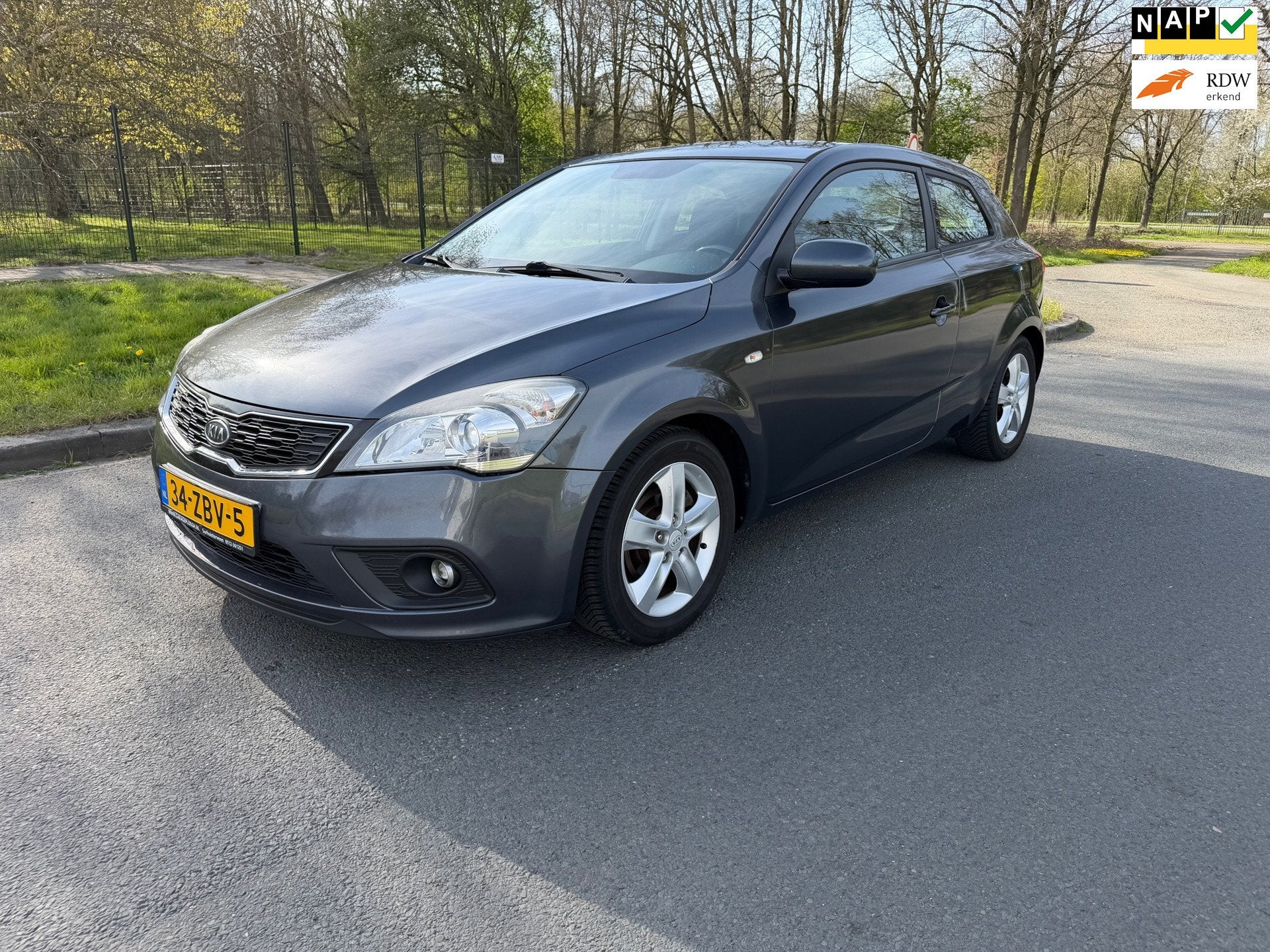 Kia Pro_cee'd 1.4 CVVT Navigator Plus Pack, Auto's, Voorwielaandrijving, Gebruikt, 4 cilinders, 1396 cc