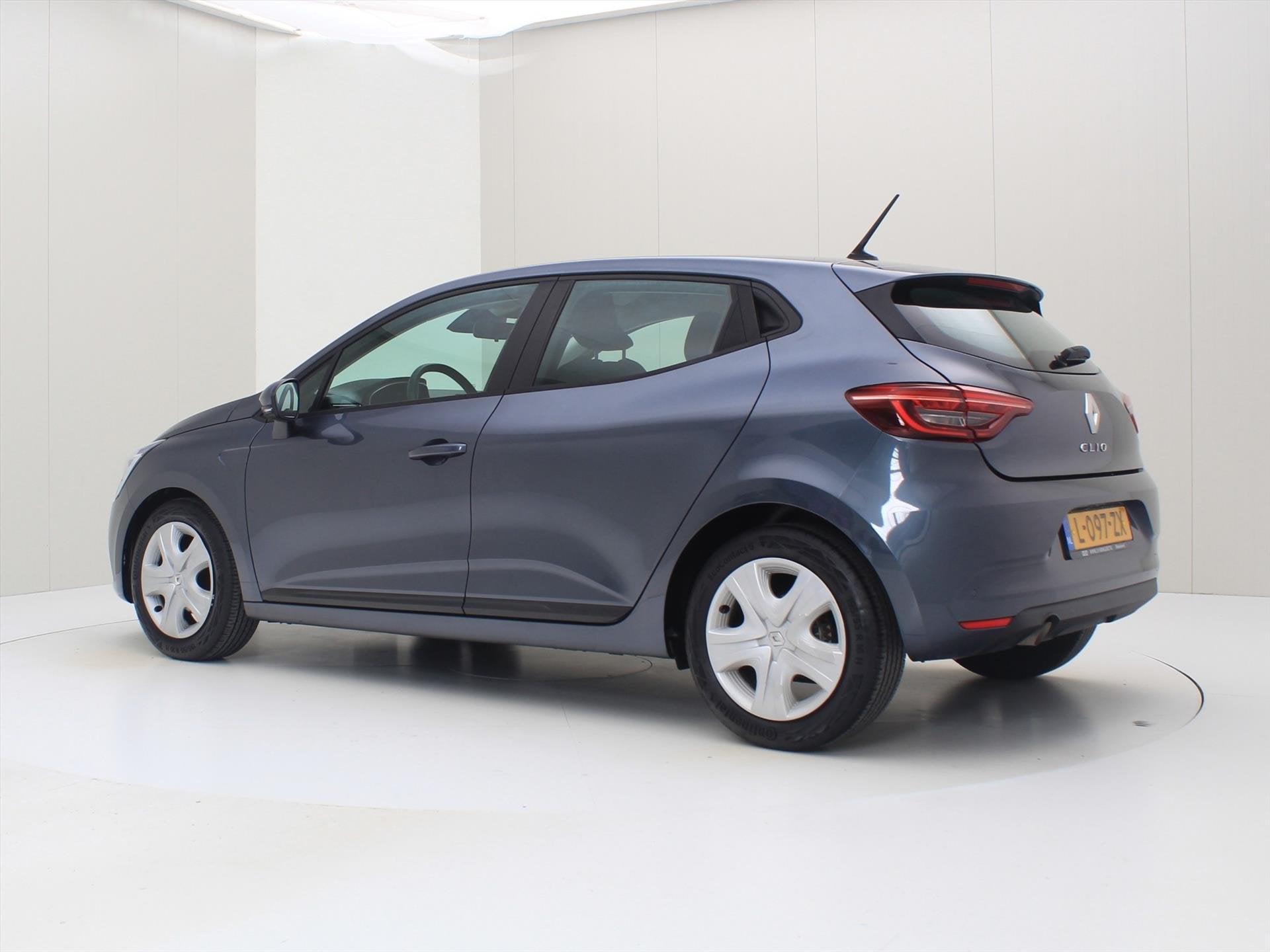 Renault Clio 1.0 TCe 90pk Zen Business [ NAVIGATIE+CARPLAY+P, Auto's, Renault, Stof, Gebruikt, 49 €/maand, Origineel Nederlands