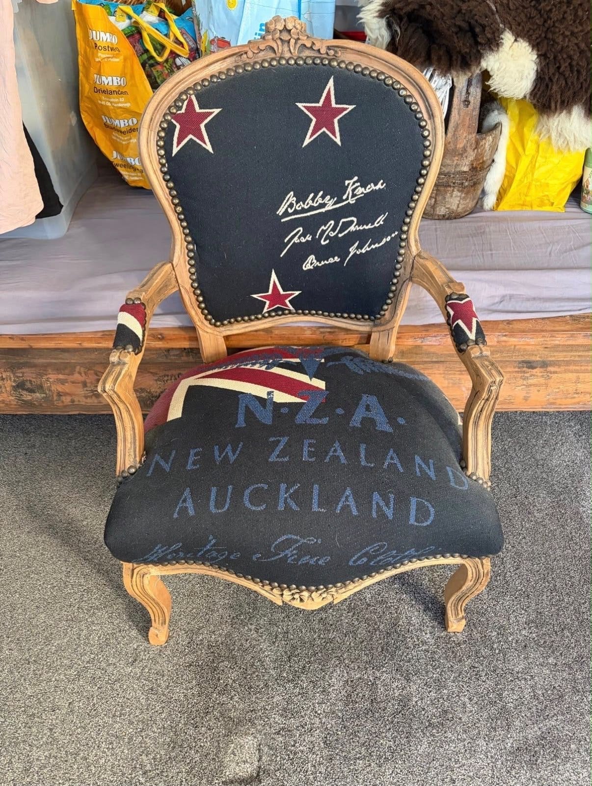 Unieke fauteuil met Nieuw-Zeeland/UK design, Antiek en Kunst, Ophalen of Verzenden