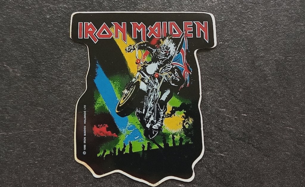 Iron Maiden mooie zeldzame 1990 infinite dreams sticker st11, Verzenden, Nieuw, Overige typen