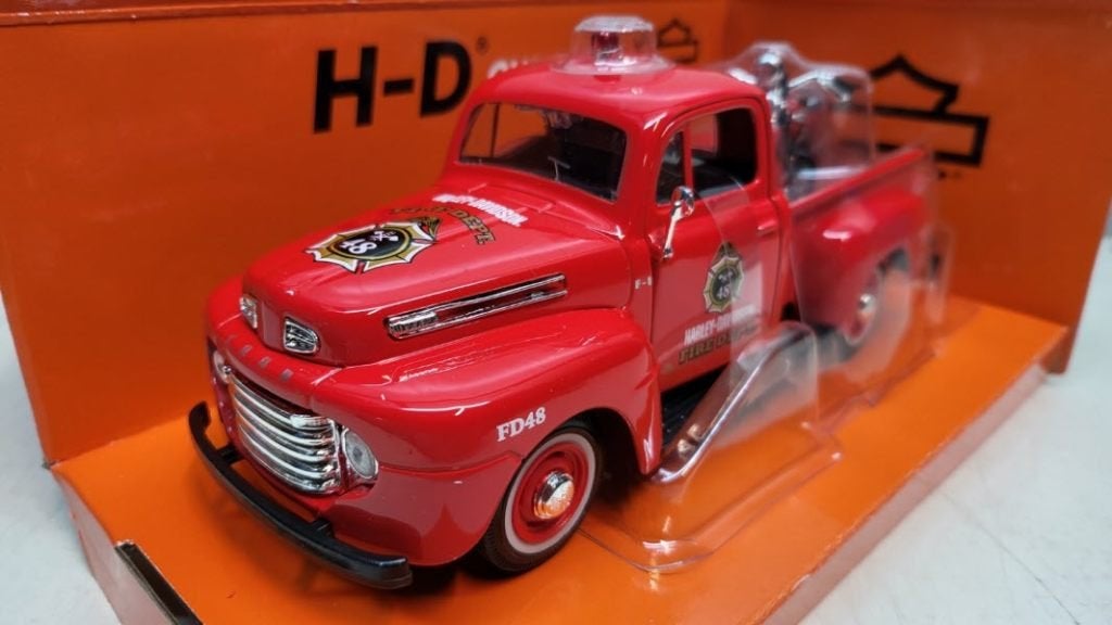 Ford + Harley Davidson F-1 Pick Up, rot, 1948, Maisto, Auto, Maisto, Nieuw