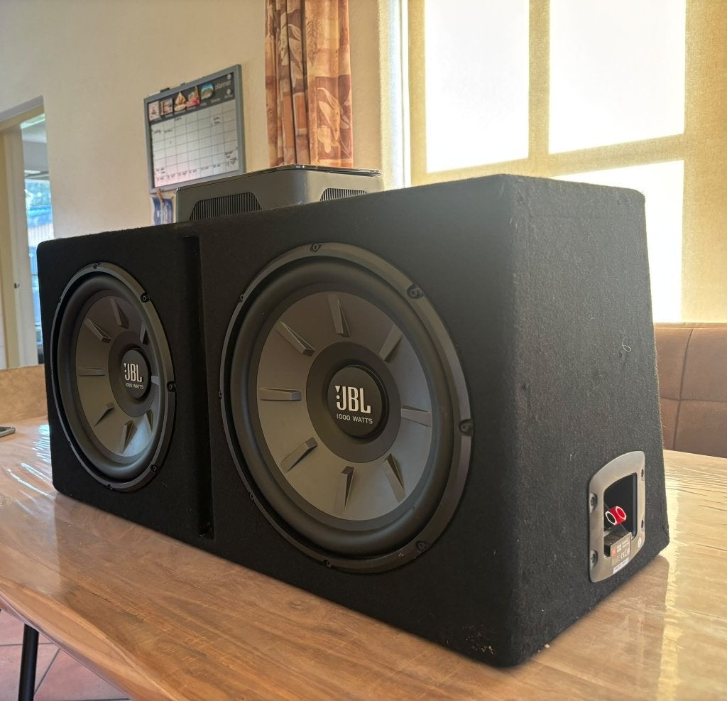 JBL STAGE 1220B dubbele 12 inch subwoofer + JBL Club A600, Ophalen, Zo goed als nieuw