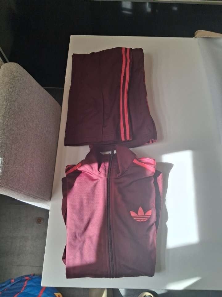 Adidas trainingspak bordeauxrood - Nieuw, Adidas, Nieuw, Ophalen of Verzenden, Maat 36 (S)