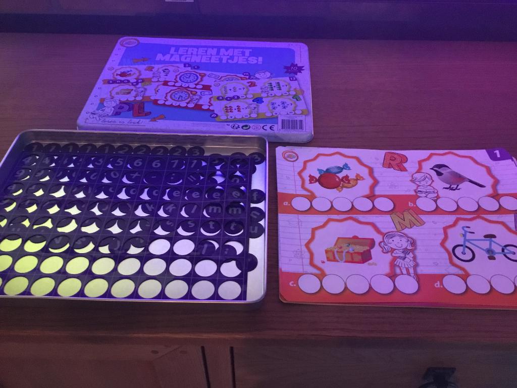 Leren met magneetjes, speelgoed, Kinderen en Baby's, Speelgoed | Educatief en Creatief, Ophalen of Verzenden, Zo goed als nieuw