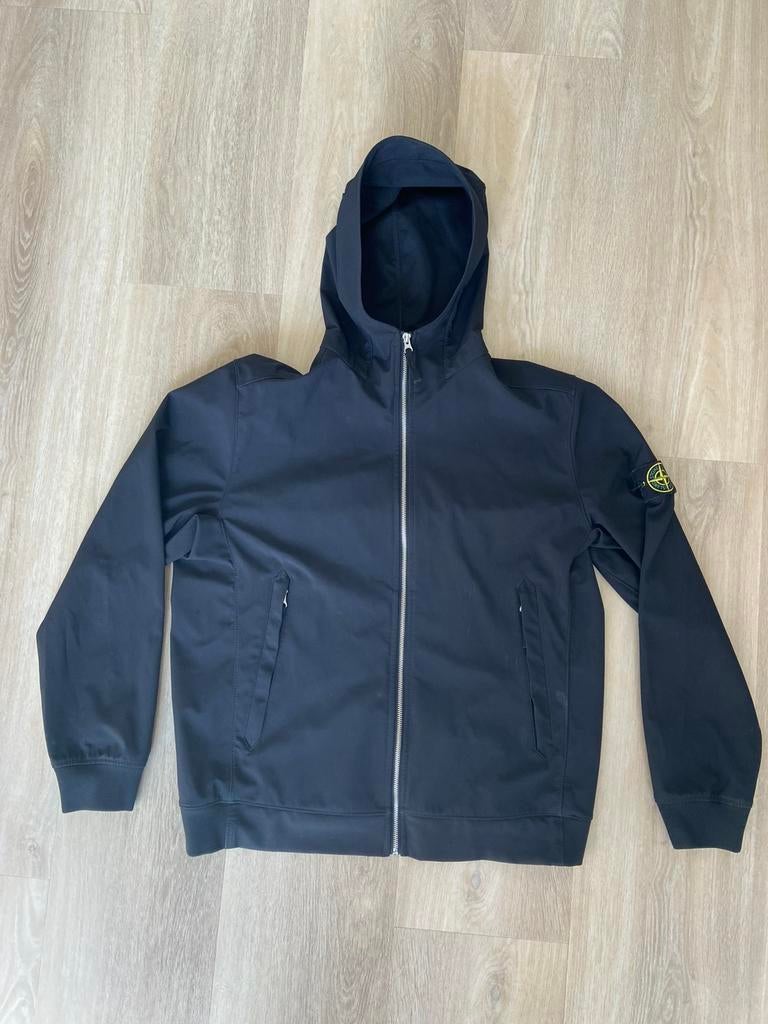 Zwarte Stone Island soft shell-R jas, Ophalen of Verzenden, Zo goed als nieuw, Zwart