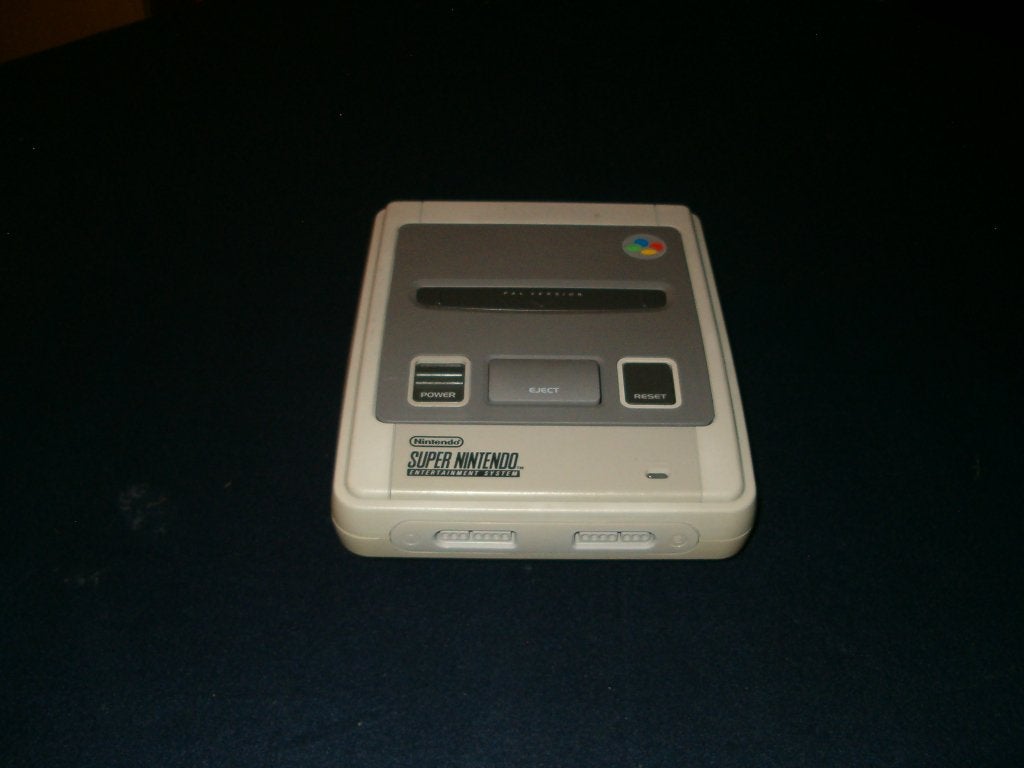 Super Nintendo met 4 Games., Spelcomputers en Games, Ophalen of Verzenden, Zo goed als nieuw, Met 3 controllers of meer, Met games