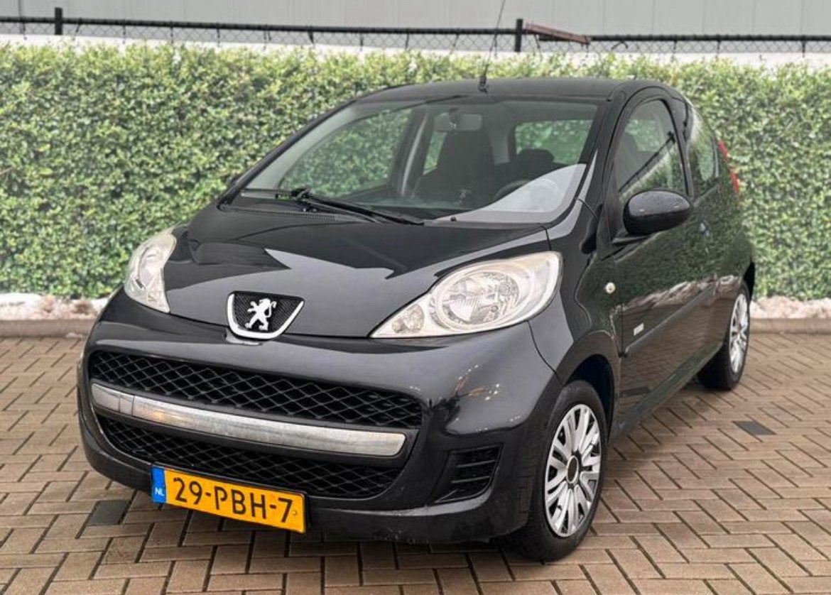 Peugeot 107 1.0 12V E-vti 68PK 3DR 2011 Zwart NAP, Auto's, Voorwielaandrijving, 4 stoelen, Origineel Nederlands, Bedrijf