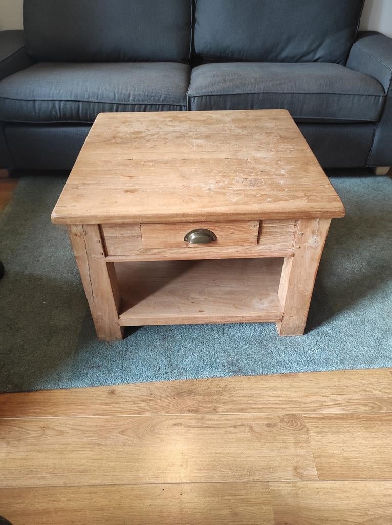 Stevige teak salontafel 70 x 70 met plank en laatje, Huis en Inrichting, Tafels | Salontafels, Ophalen, Gebruikt, 50 tot 100 cm