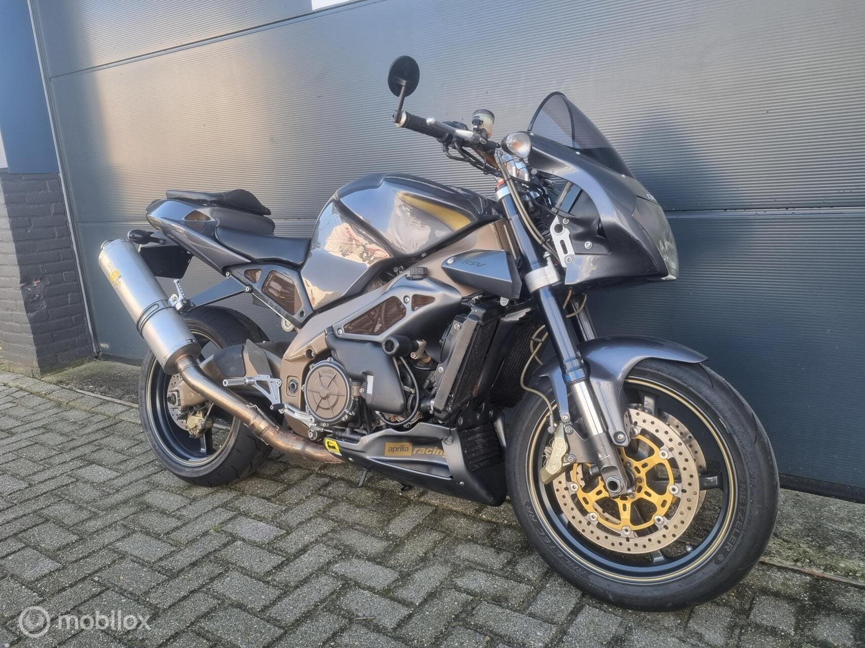 2x dikke Aprilia RSV 1000 Tuono (bj 2003), Meer dan 35 kW, Toermotor, 998 cc, Handgeschakeld