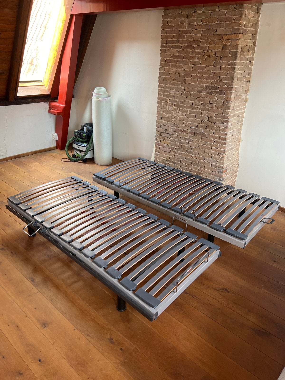 2x Swissflex lattenbodem 90x200 cm, verstelbaar, Ophalen, 90 cm, Tweepersoons, Zo goed als nieuw