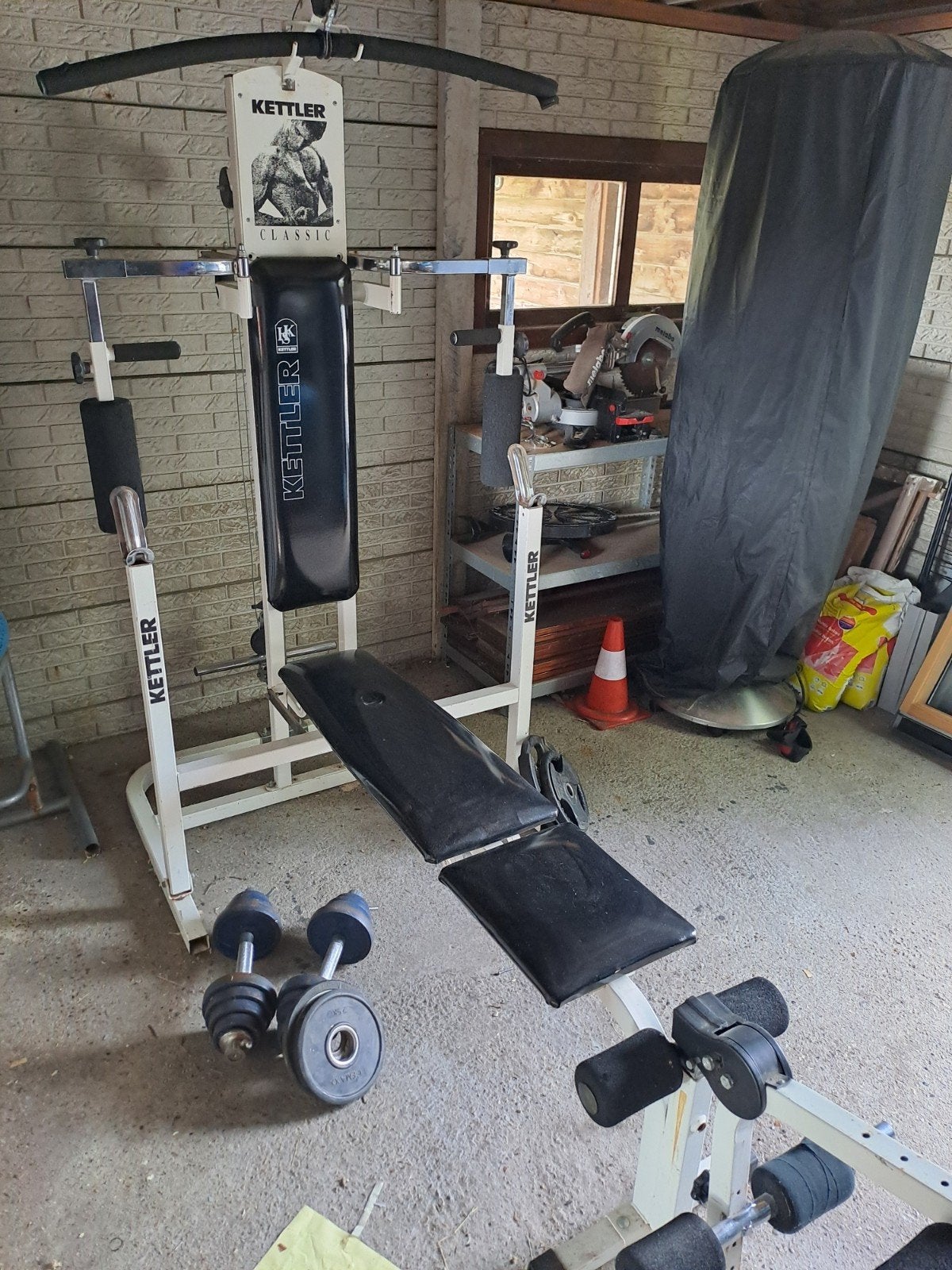 Kettler Classic Krachtstation met bankje en gewichten, Sport en Fitness, Ophalen, Benen, Gebruikt, Krachtstation