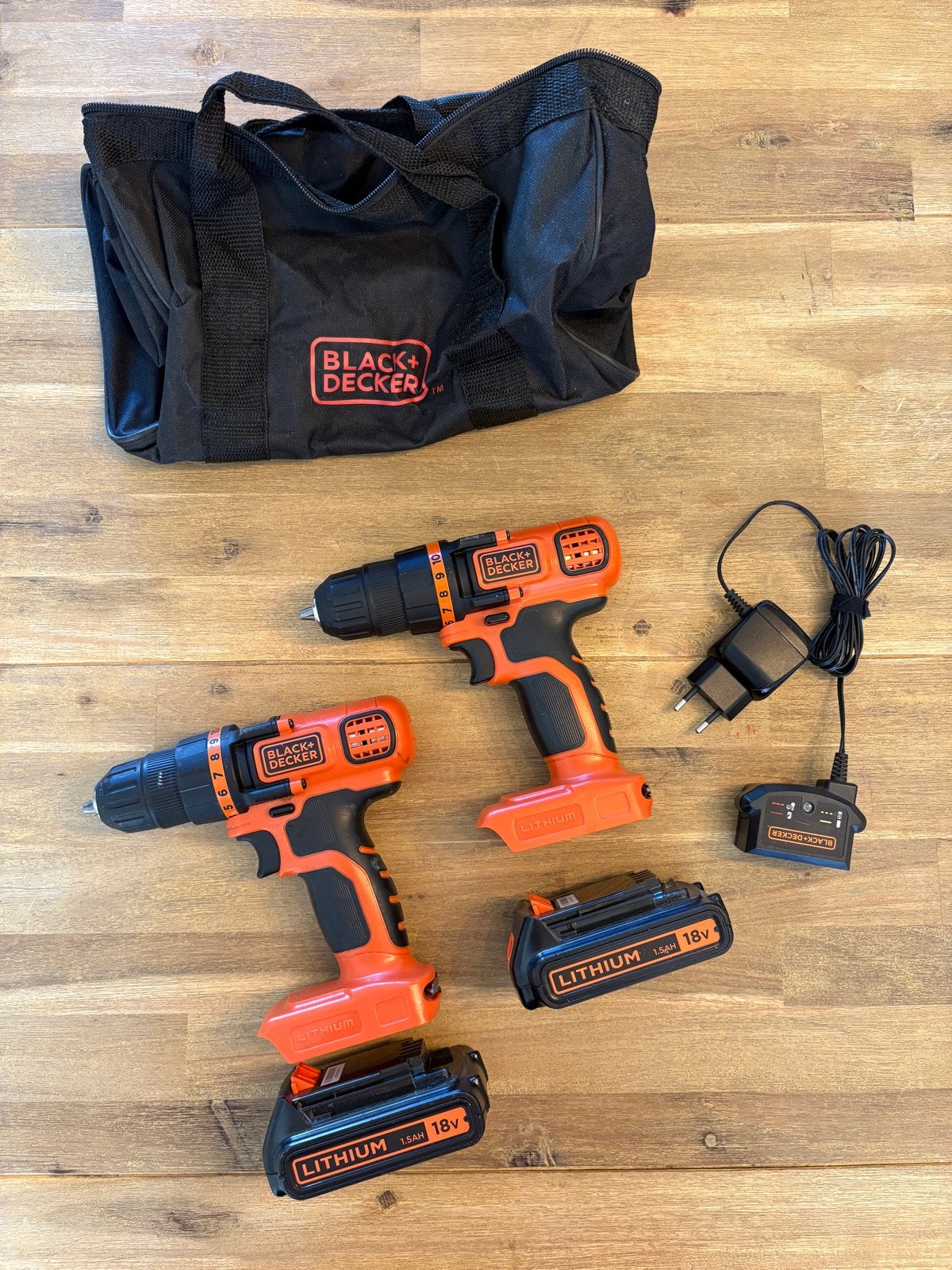 Black+Decker Boor- en Schroefmachine Set met 2 Accu's, Doe-het-zelf en Verbouw, Gereedschap | Boormachines, Ophalen of Verzenden