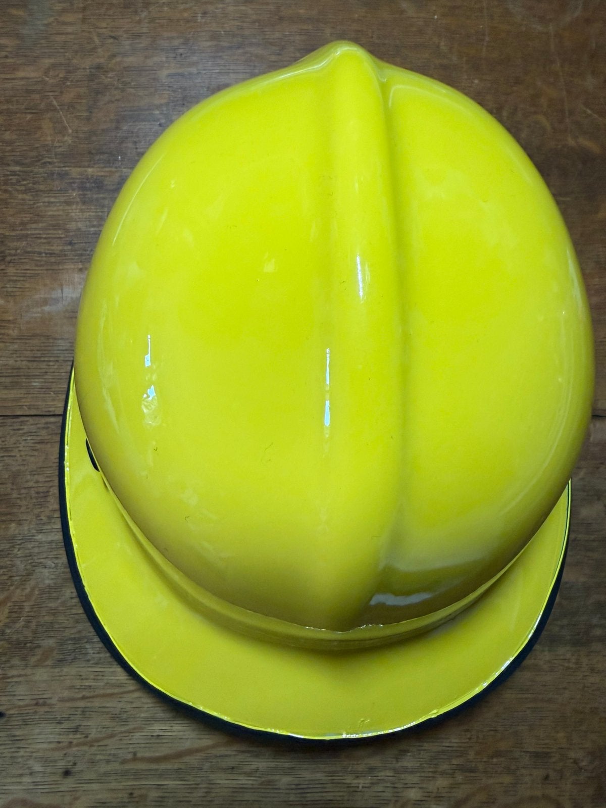 Gele brandweerhelm - Nieuw met lichte lakimperfecties, Doe-het-zelf en Verbouw, Veiligheidshelmen, Ophalen of Verzenden, Gebruikt