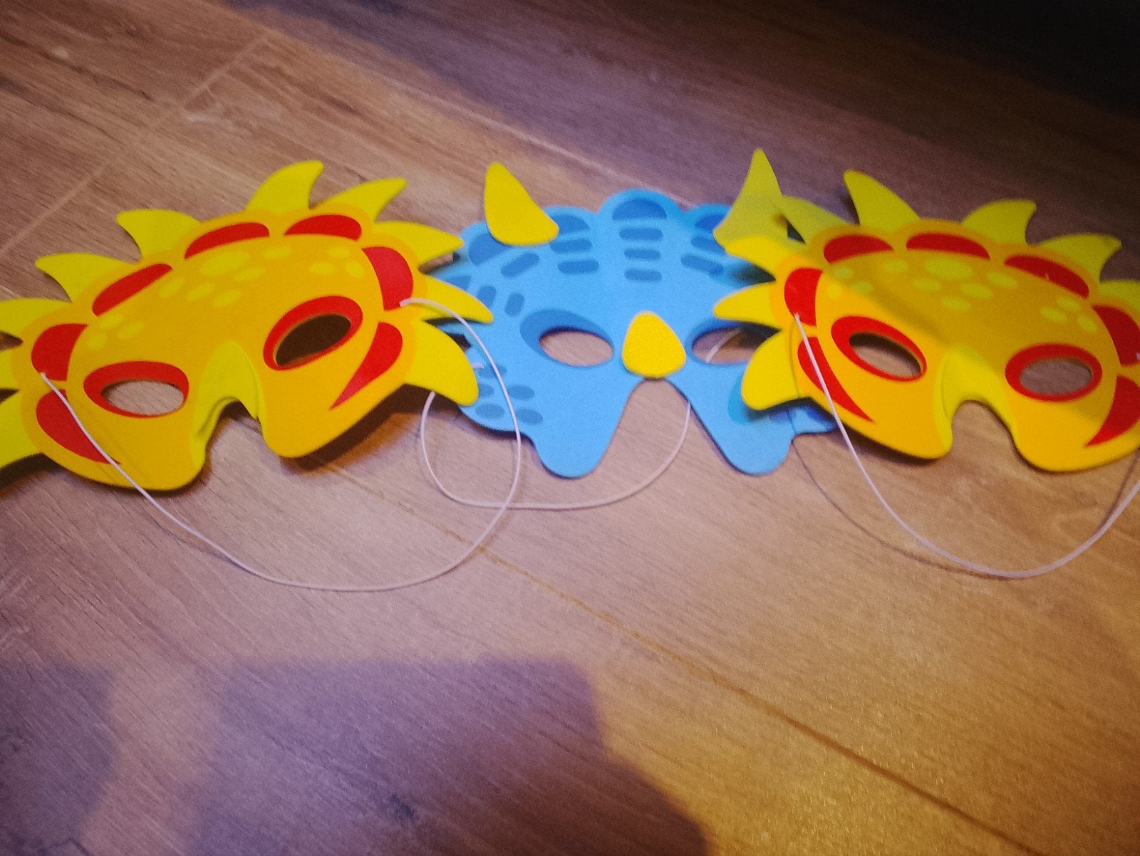 Dino Maskers - Feest of Verjaardag, Hobby en Vrije tijd, Ophalen of Verzenden, Gebruikt, Feestartikel, Verjaardag