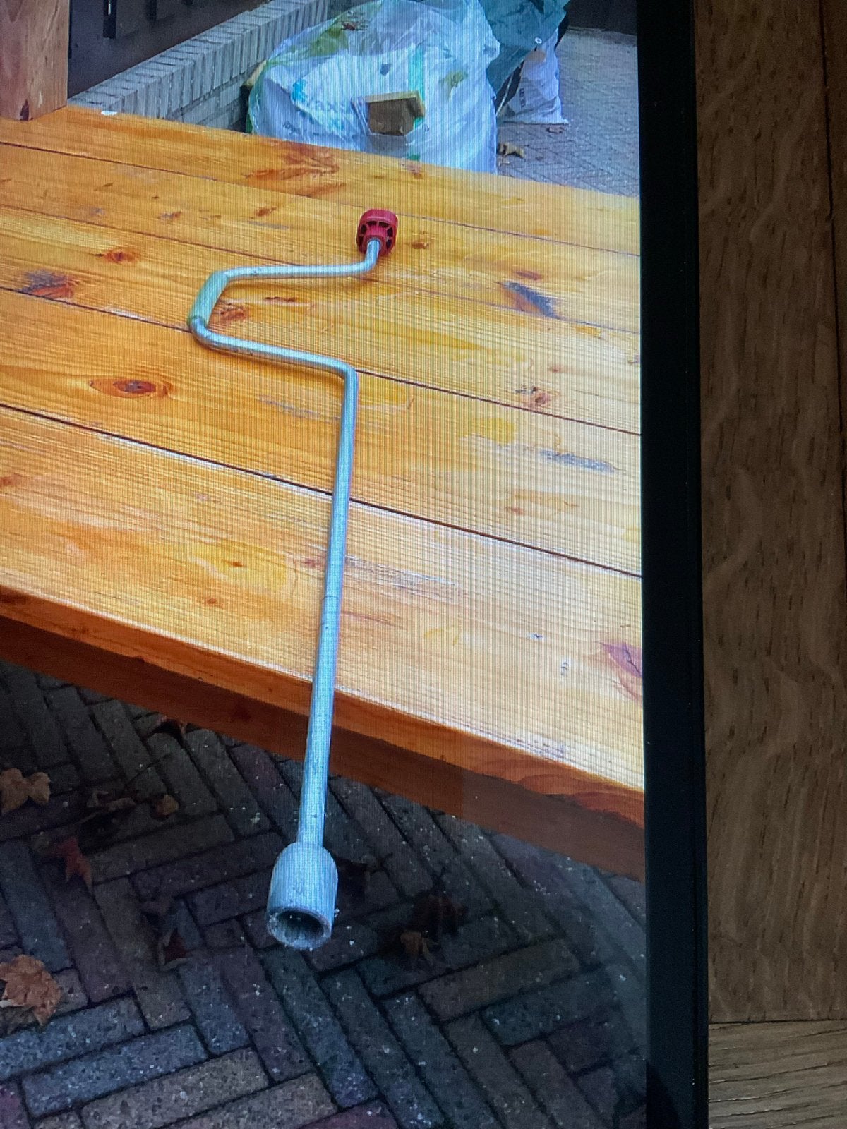 Slinger voor caravanpoten, Ophalen