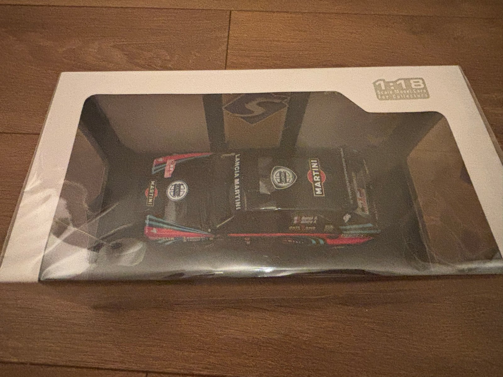 Solido Lancia Delta HF Tribute to Baison 1:18, Hobby en Vrije tijd, Modelauto's | 1:18, Ophalen of Verzenden, Nieuw, Auto, Solido