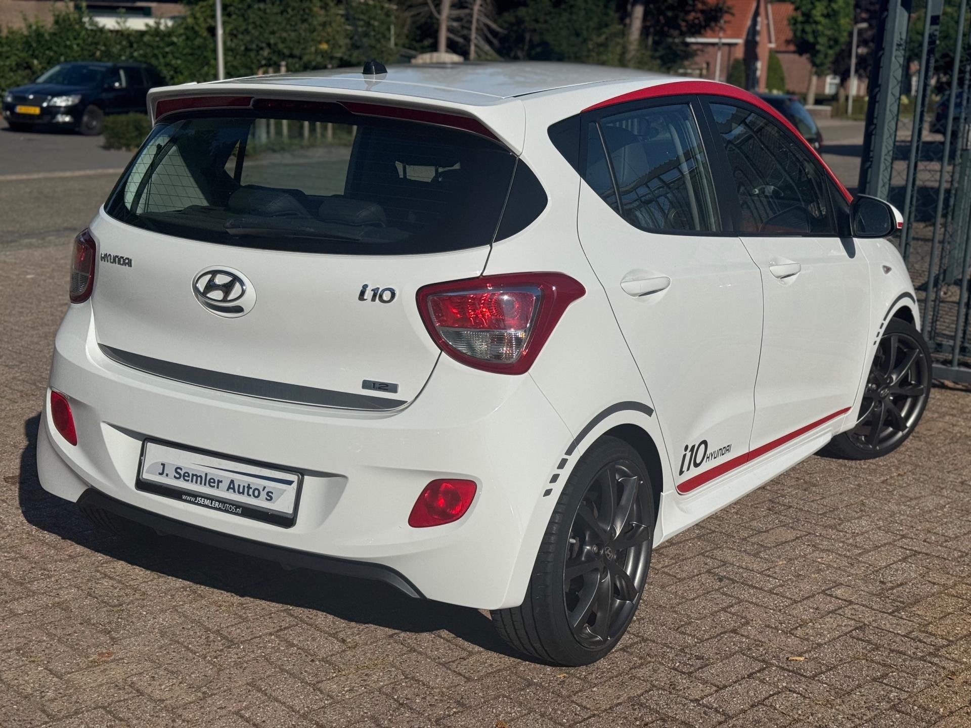 Hyundai I10 1.2i SPORT EDITION LED AIRCO STUUR/STOELVERW. 87, Auto's, Hyundai, Voorwielaandrijving, Dealer onderhouden, Gebruikt