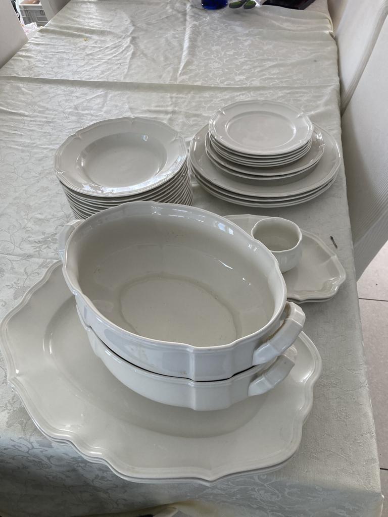 villeroy Boch servies manoir ecru, Ophalen of Verzenden, Zo goed als nieuw, Porselein, Compleet servies