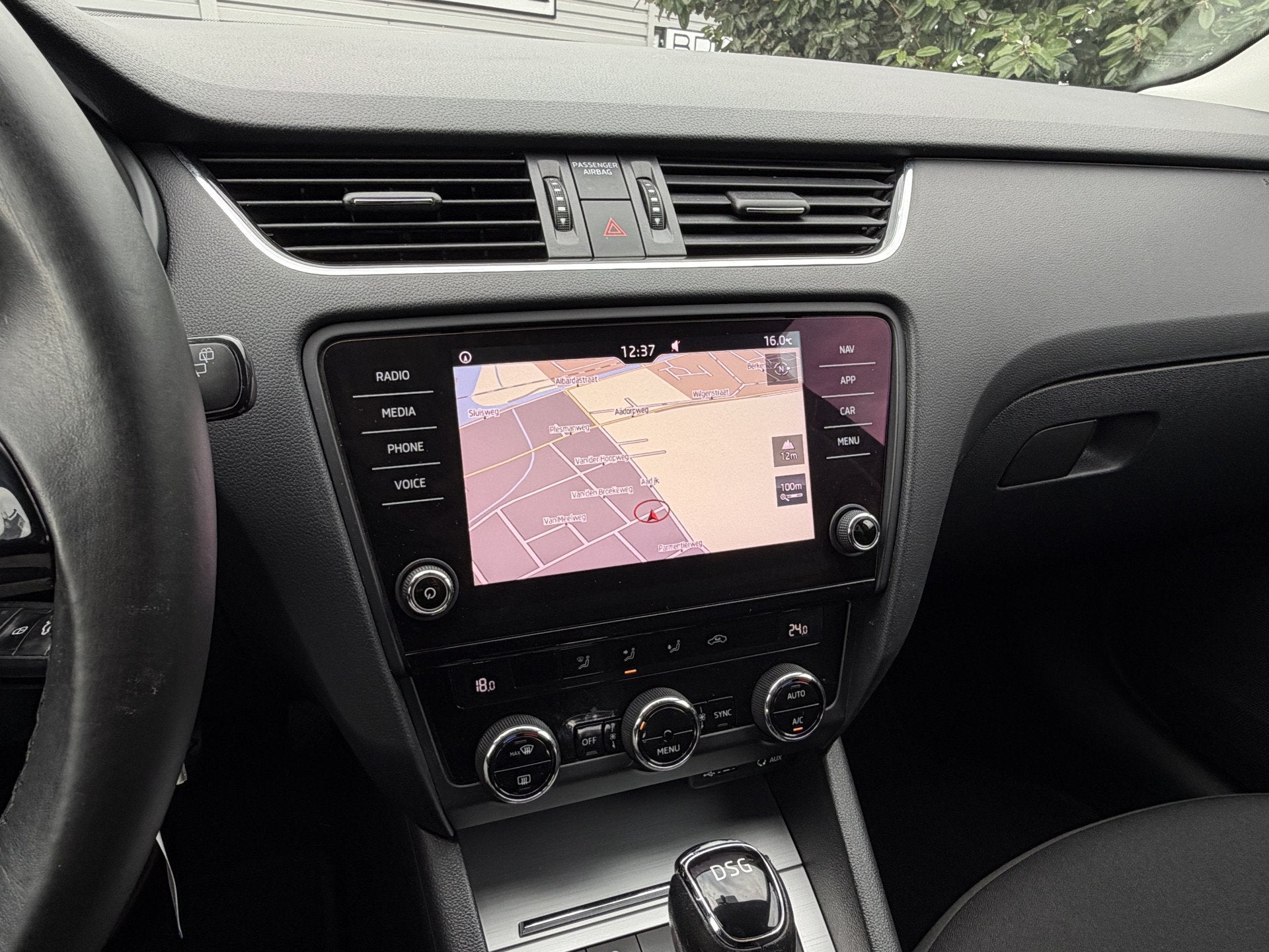 Skoda Octavia Combi 1.0 TSI DSG Ambition Navi|Cruis|PDC|Medi, Auto's, Stof, Huisgarantie, Met garantie (alle), 116 pk