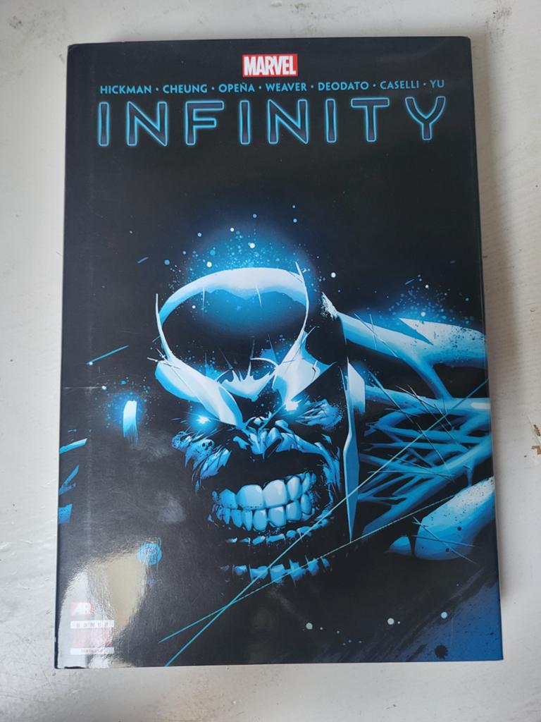 Infinity oversized hc. Avengers crossover. Nieuw, Complete serie of reeks, Ophalen of Verzenden, Nieuw, Amerika