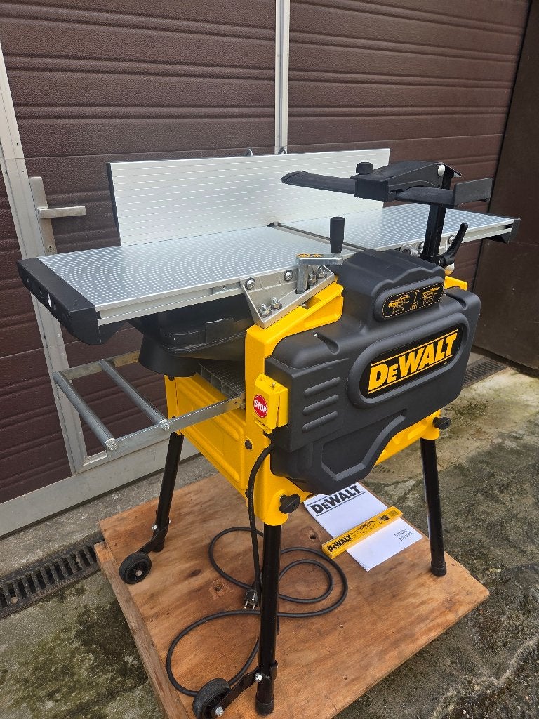 DeWALT D27300 Vlak- en vandiktebank 1600W, Ophalen, Zo goed als nieuw, Elektrisch