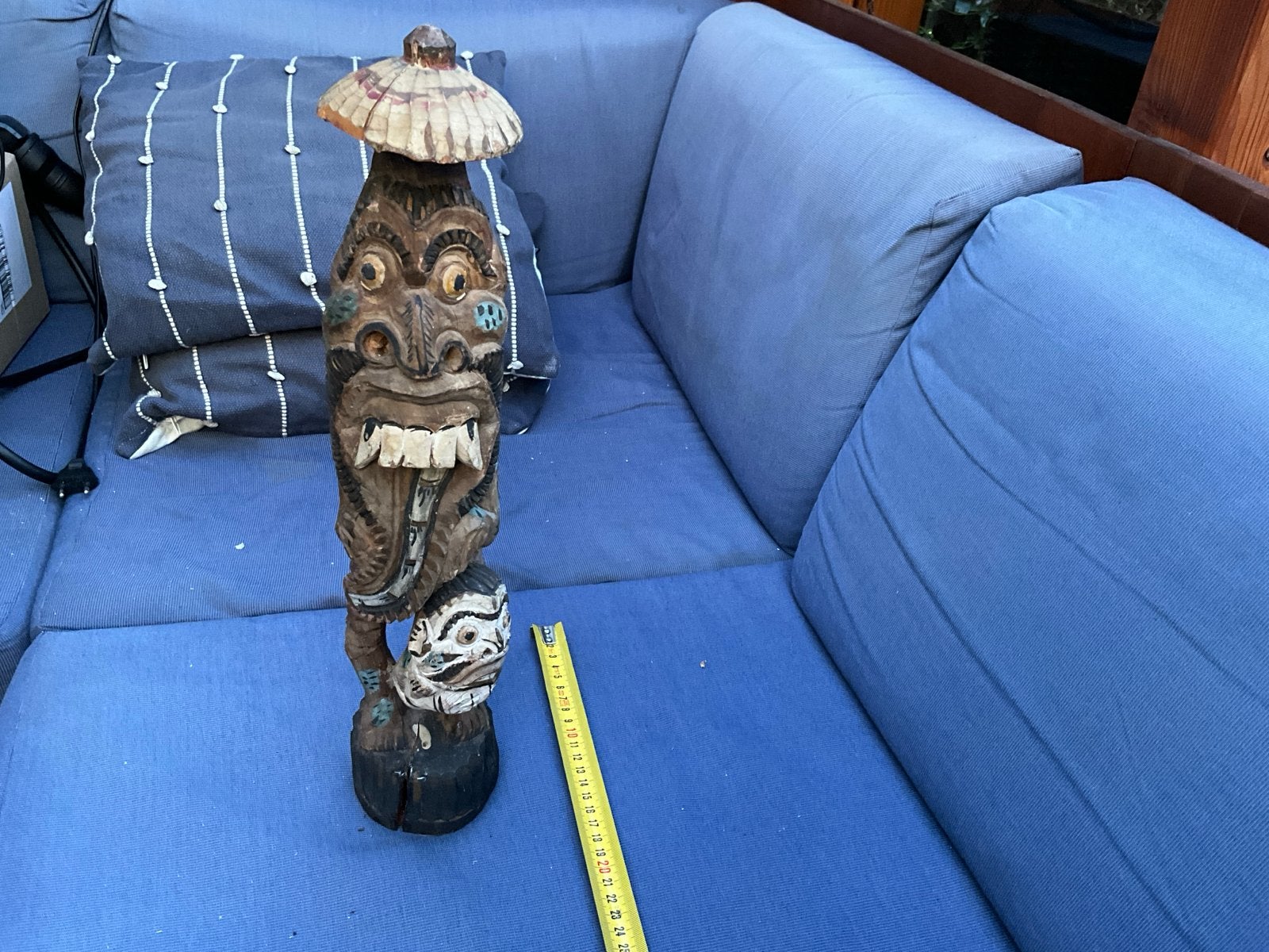 Uniek handgesneden houten beeld - Afrikaanse stijl, Antiek en Kunst, Overige onderwerpen, Ophalen of Verzenden, Handgemaakt, 20 - 50 cm