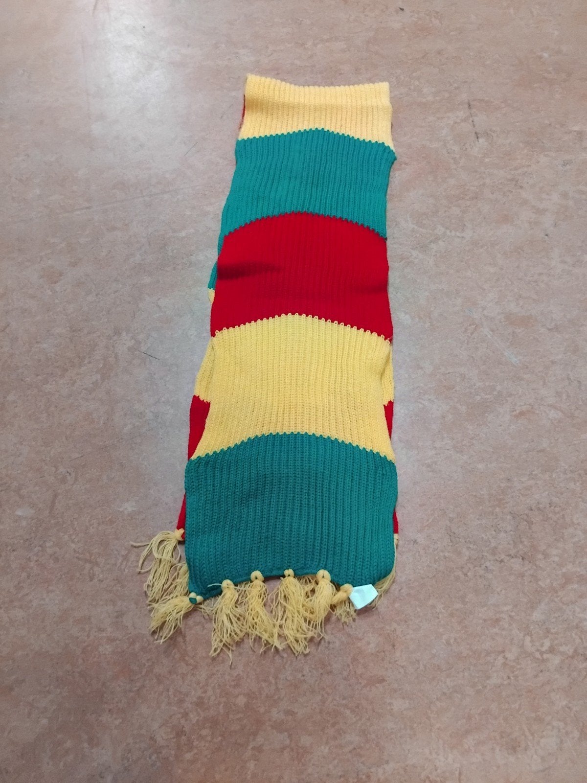 te koop 60 boerenzakdoeken en karnavalssjaal, Kleding | Dames, Ophalen, Nieuw, Maat 38/40 (M), Carnaval