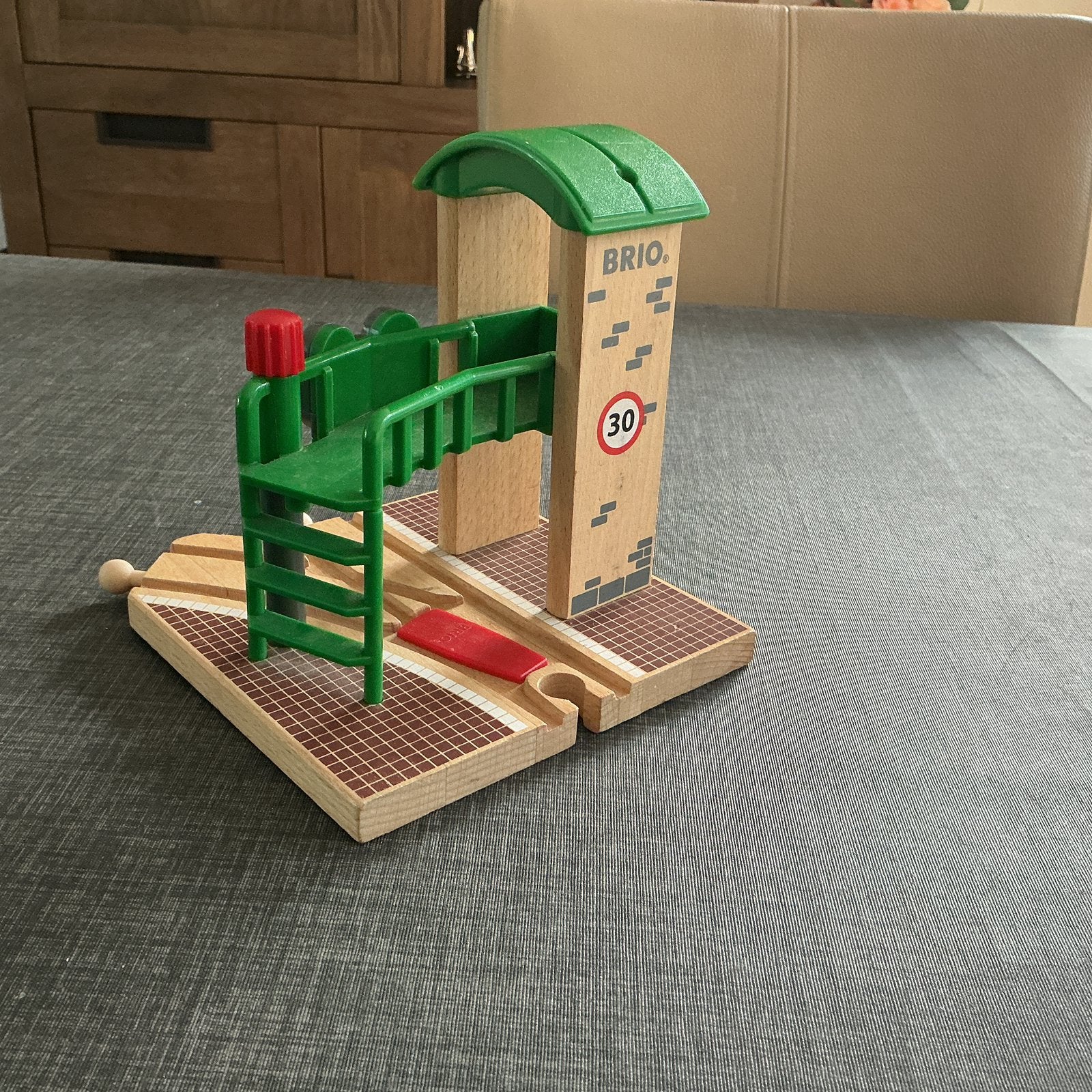 Brio seinstation nr 33674, Ophalen, Zo goed als nieuw