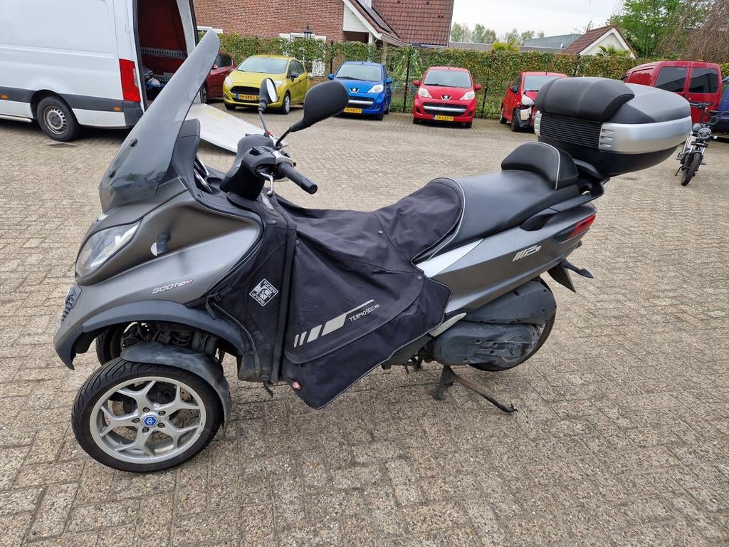 Beenkleed piaggio mp3 500 hpe model, Ophalen