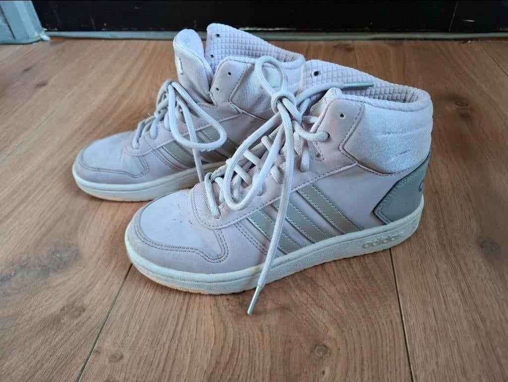 Adidas sneakers lichtroze maat 34, Kinderen en Baby's, Kinderkleding | Schoenen en Sokken, Ophalen of Verzenden, Meisje