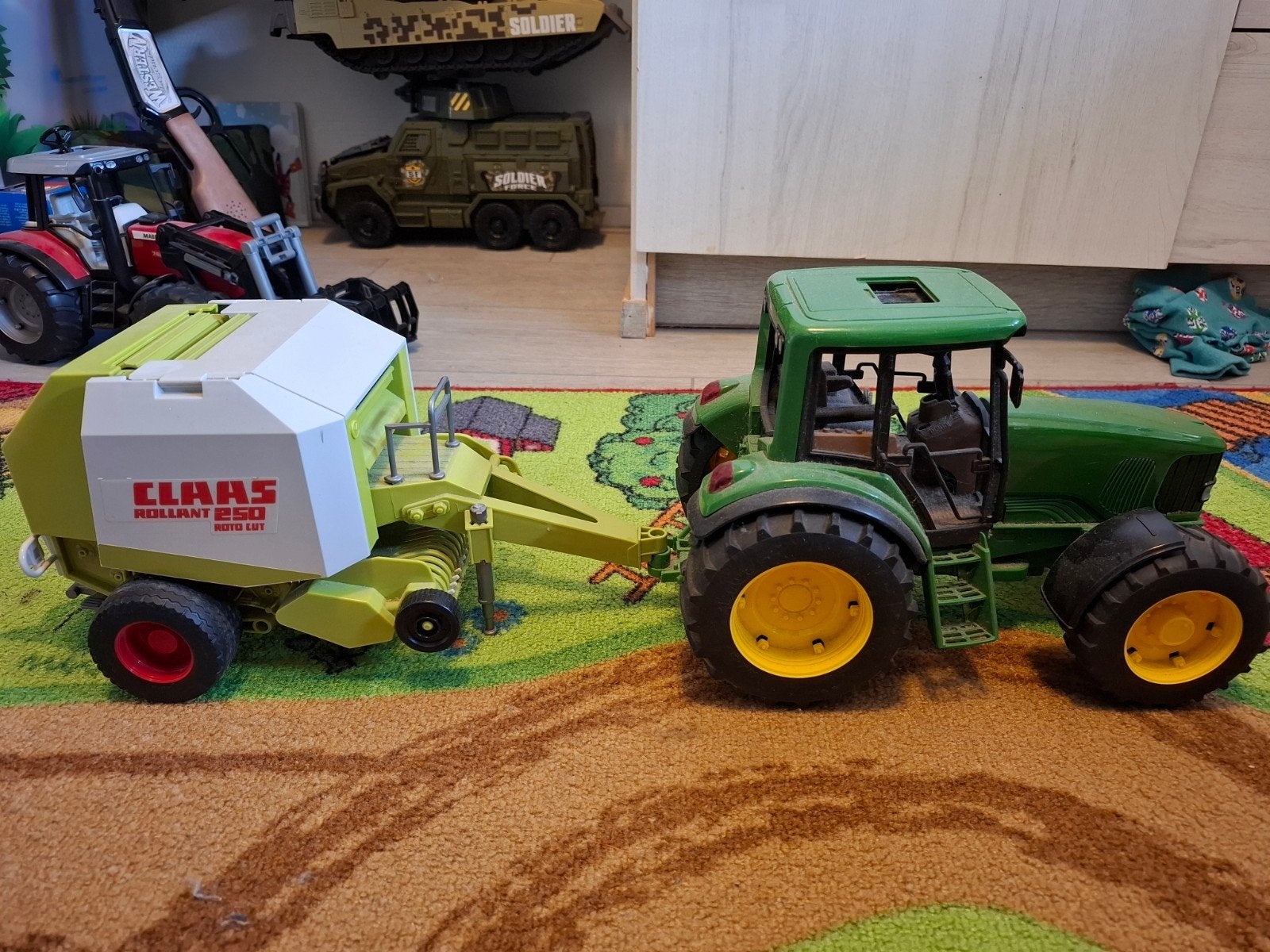 Bruder Tractor met Claas Rollant 250 Balenpers, Ophalen of Verzenden, Gebruikt