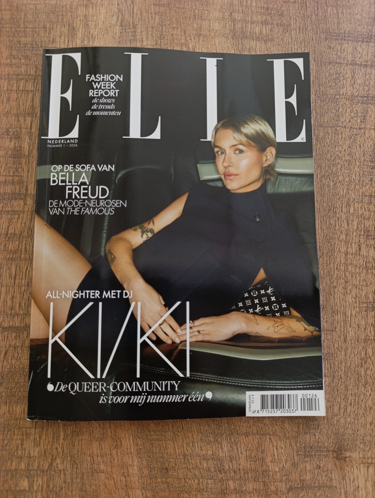 ELLE Magazine Nederland - Nummer 1, 2026 - Zomerleesvoer, Boeken, Ophalen of Verzenden, Gelezen, Glossy