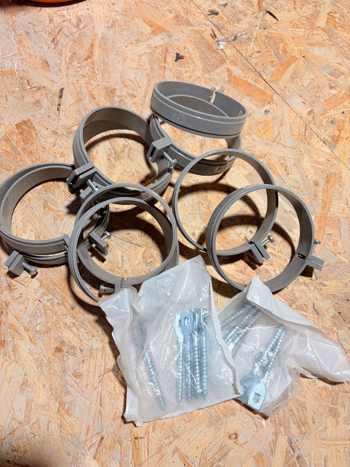 10x Martens Ophangbeugels 110mm voor Afvoerbuis, Doe-het-zelf en Verbouw, Afvoer, Pvc, Nieuw, Ophalen of Verzenden