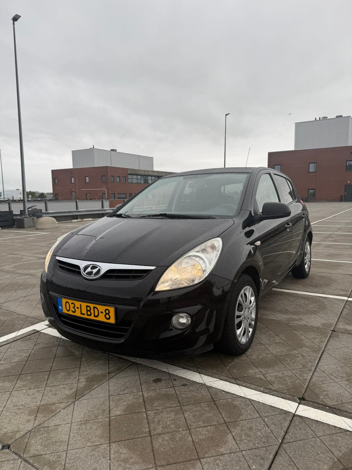 Hyundai i20, Auto's, Zwart, Handgeschakeld, Particulier, Te koop