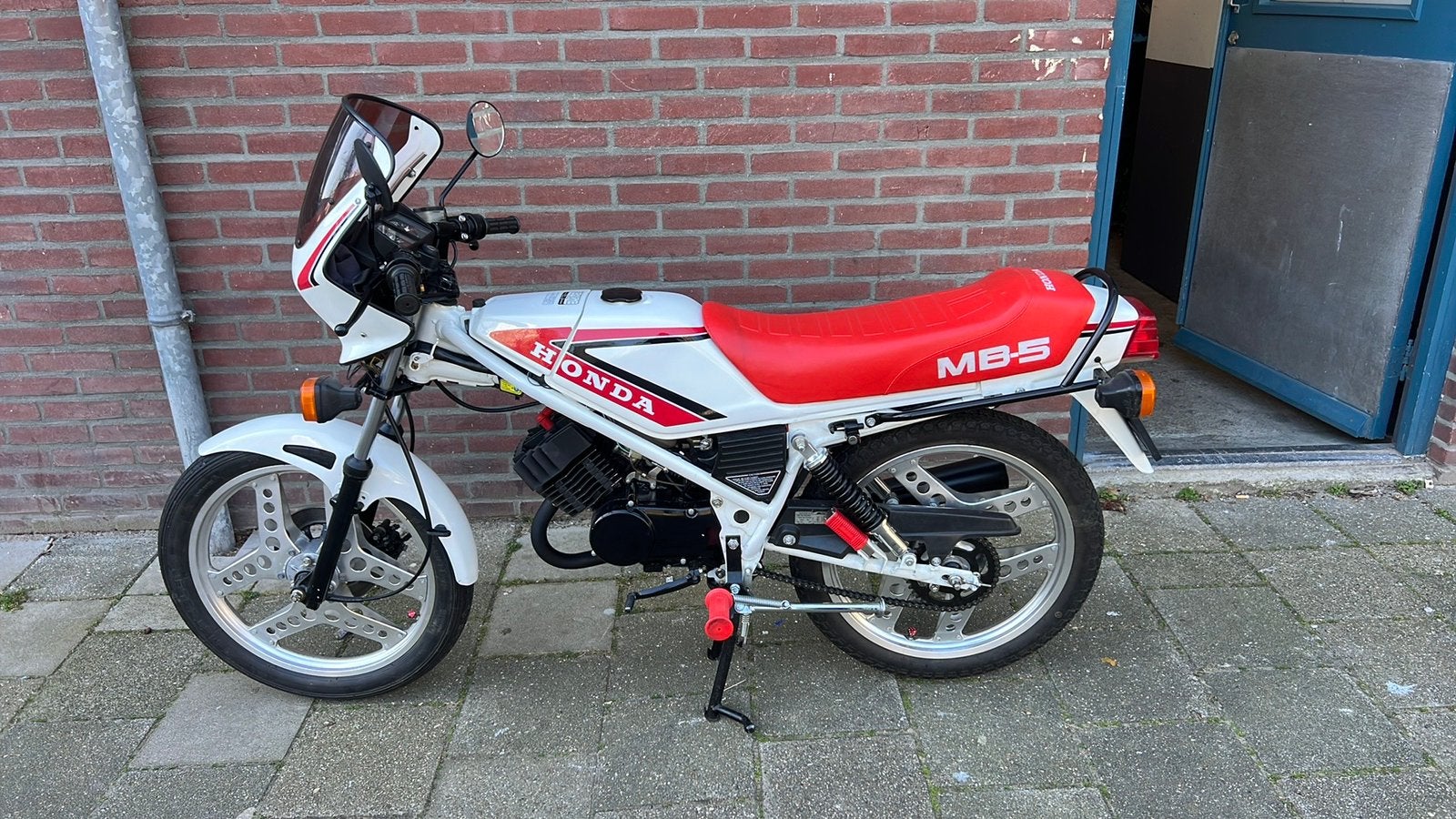 Honda mb 8 met motorkenteken, Fietsen en Brommers, Ophalen of Verzenden, Zo goed als nieuw, MB