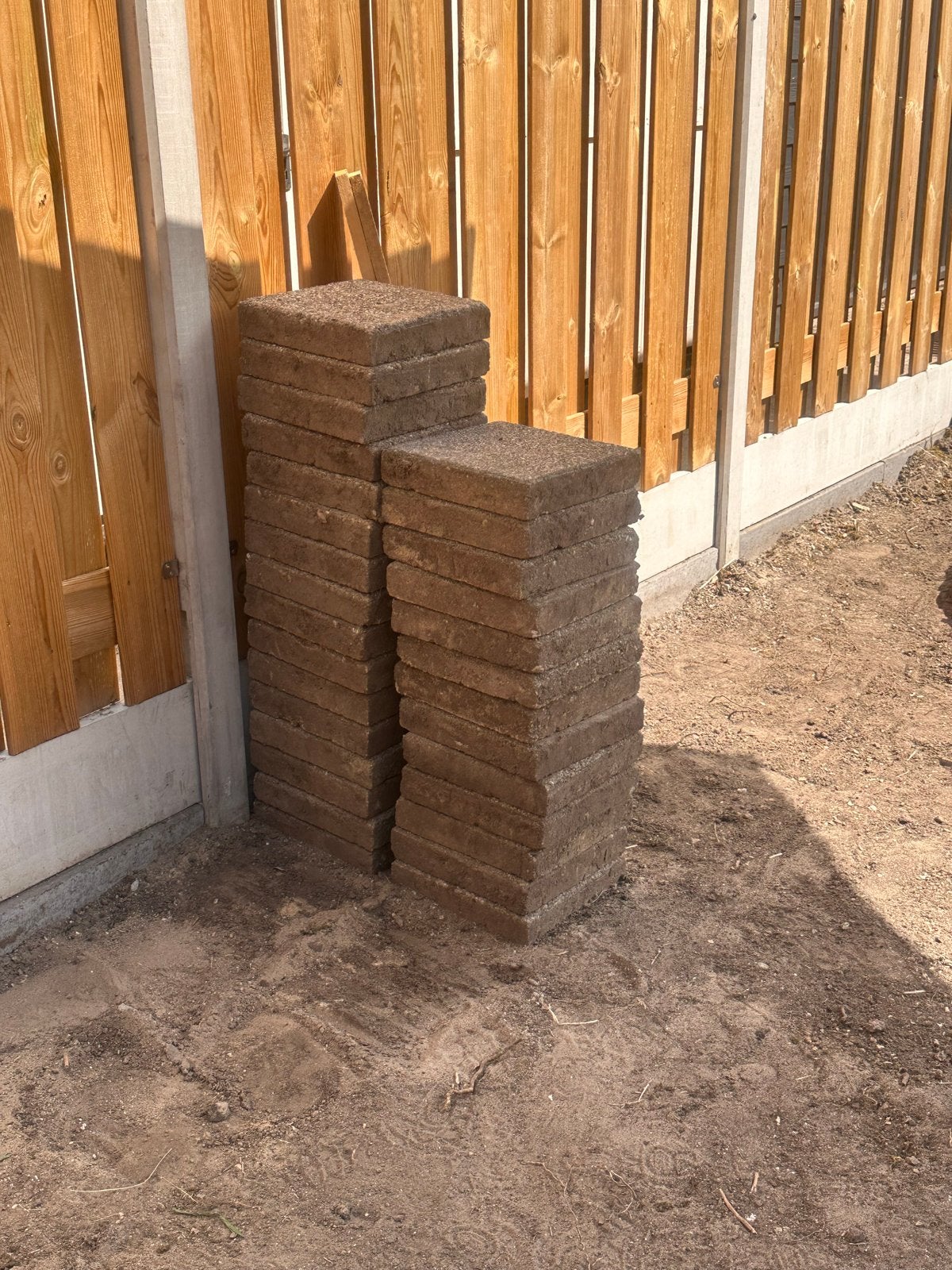 Gratis! 40 tegels voor tuin of pad, Ophalen, Overige materialen, Gebruikt, 20 tot 40 cm