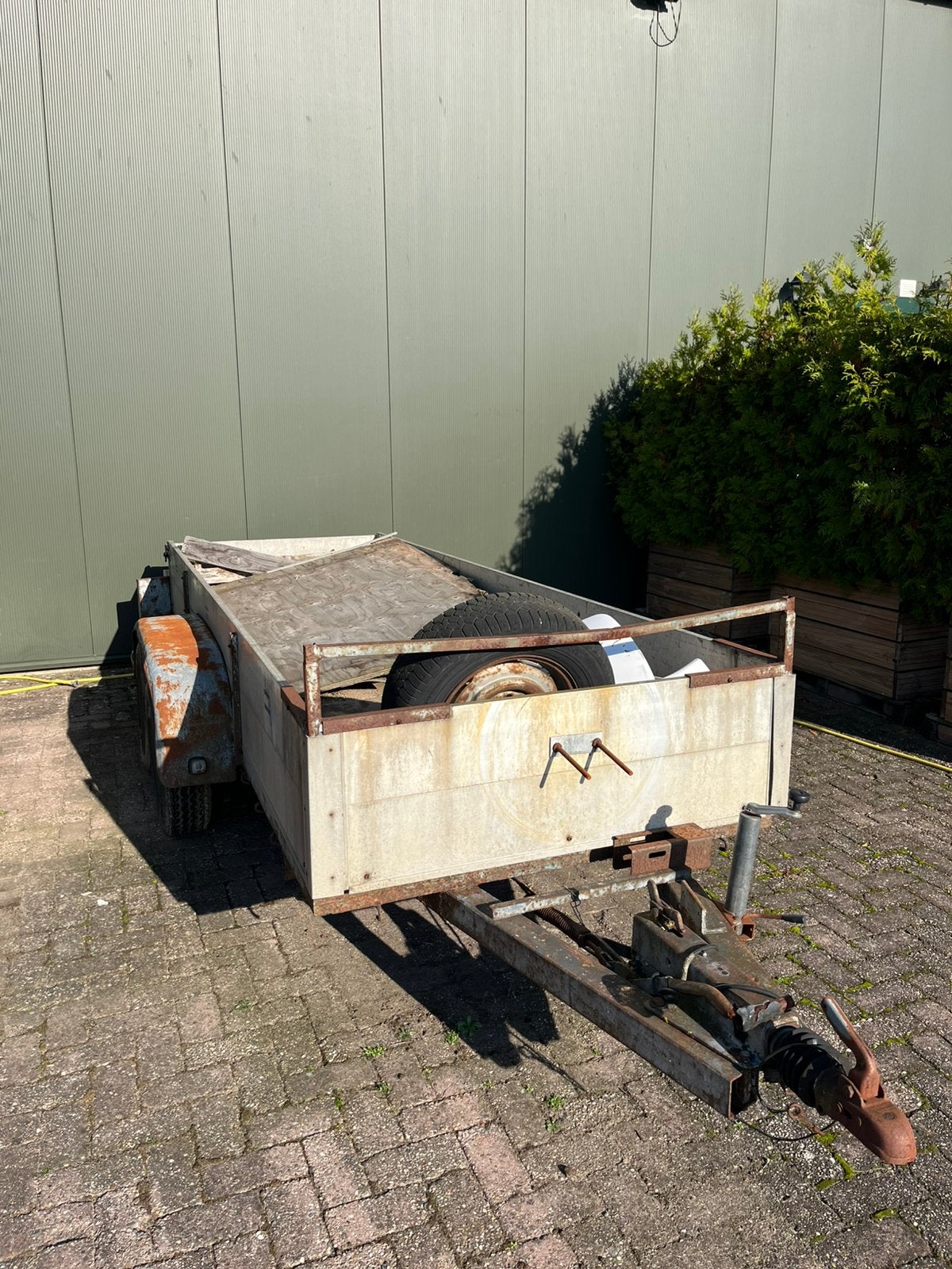 Solide aanhangwagen, Ophalen, Gebruikt