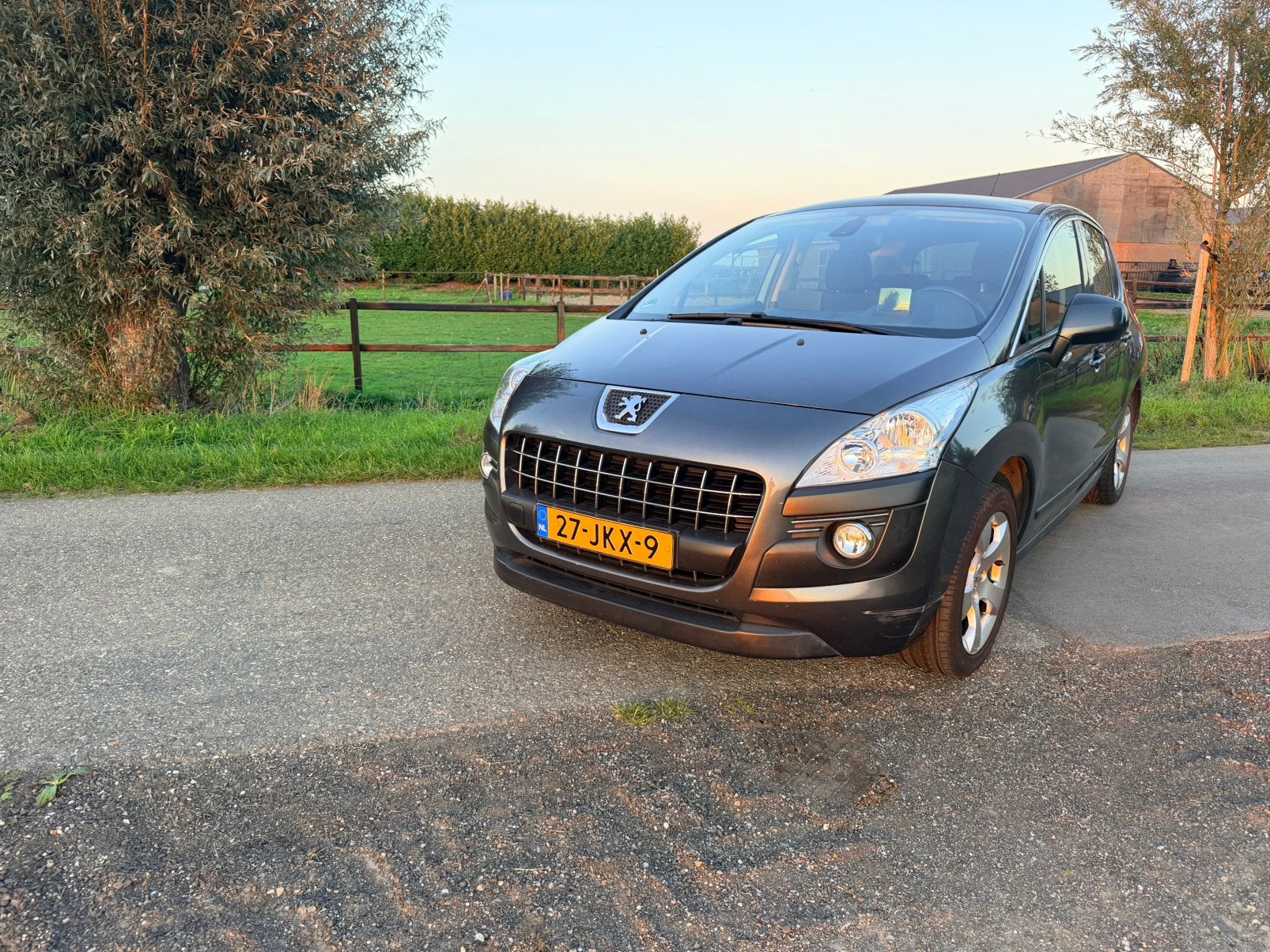Peugeot 3008 1.6 VTI 2009 Grijs, Auto's, Voorwielaandrijving, 1374 kg, Stof, Zwart