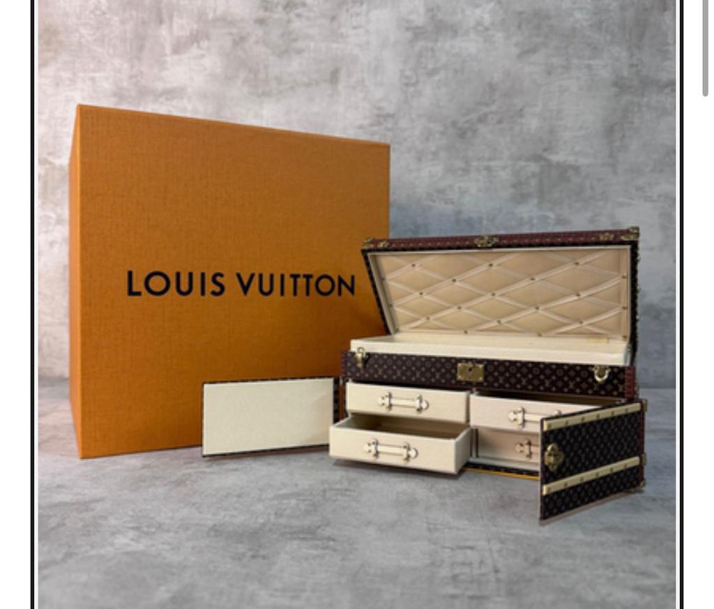 Gezocht Louis Vuitton miniatuur mini trunk case vip gift, Ophalen, Zo goed als nieuw