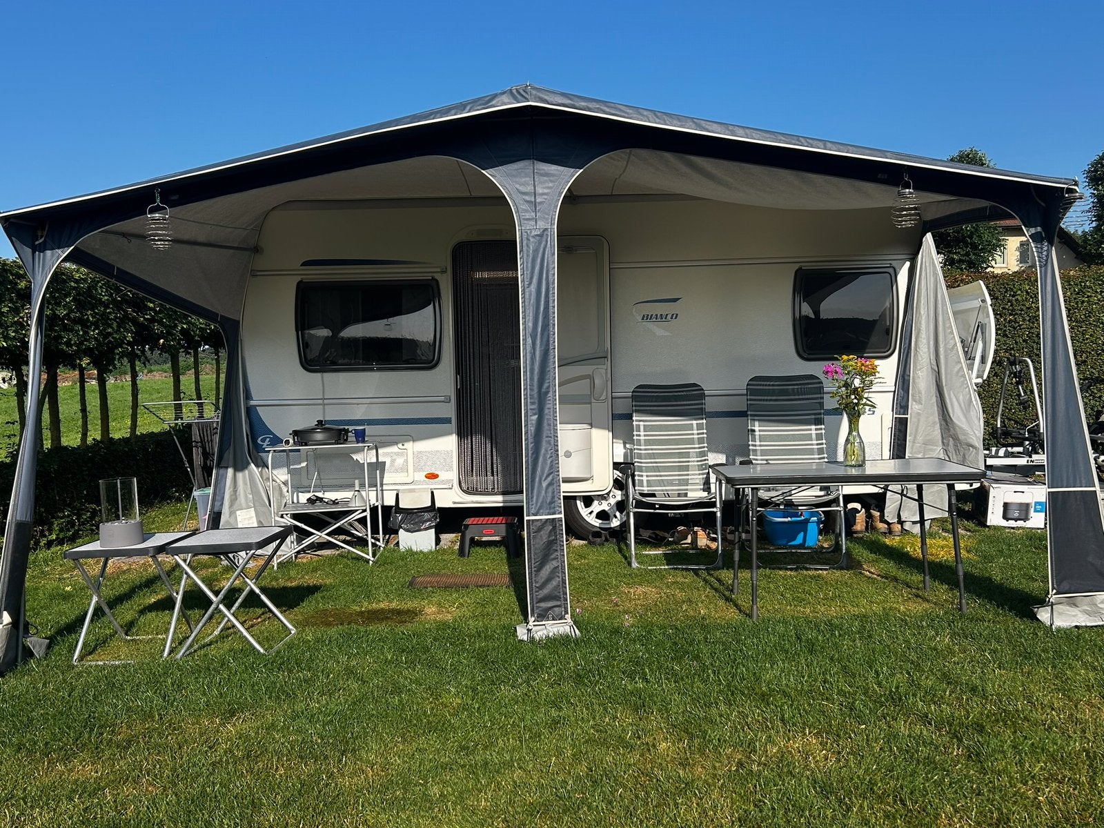 Voortent VENTURA blauw/grijs, Caravans en Kamperen, Ophalen, Gebruikt, Tot en met 4